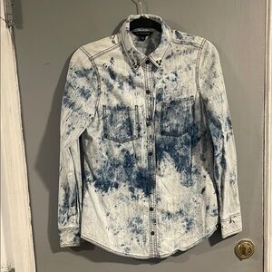 Rock and Republic Acid‎ Wash Snap Front Long Sleeve Studded Shirt Size S